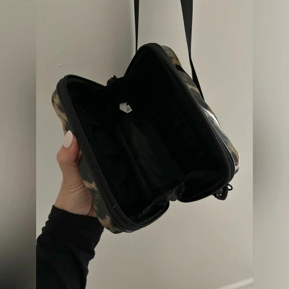 Hard Shell Cheetah Leopard Animal Print Purse - Picture 6 of 6